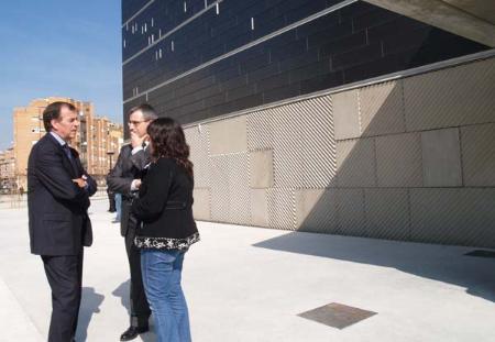 Imagen: El Presidente de la Diputación de Huesca asiste a la inauguración del X...