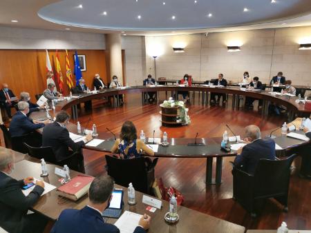 Imagen: Un momento del Pleno de Diputación de Huesca celebrado hoy
