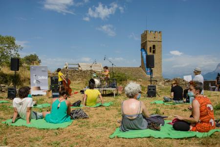 Imagen: Un momento del concierto de Rosin de Palo en Muro de Roda. S.P.