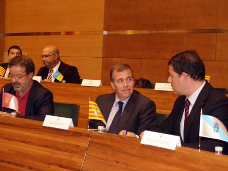 Imagen: Antonio Cosculluela pide a la FEMP que inste a las Cortes Generales para...