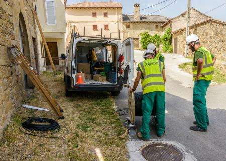 Casi 30.000 habitantes del medio rural altoaragonés disfrutan ya de ‘internet real’ en sus municipios gracias al Plan de Extensión de...