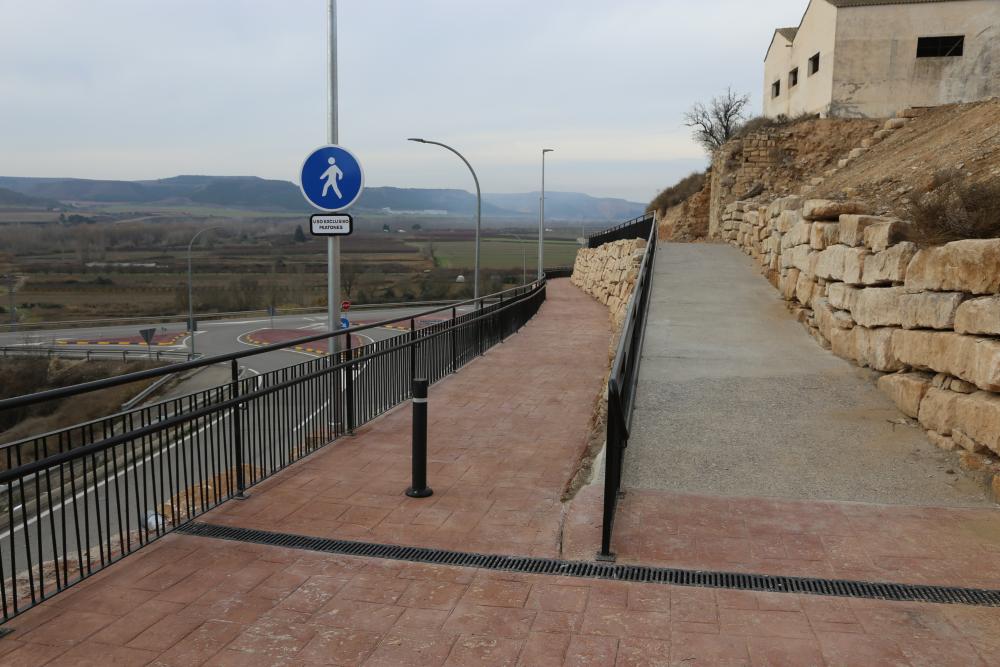 Imagen Finalizan los trabajos de mejora de la seguridad para peatones y vehículos en el acceso oeste a Zaidín