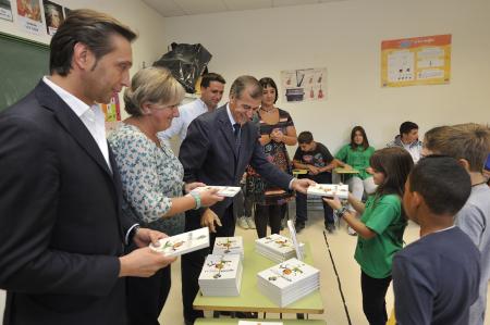 Imagen: La Diputación Provincial reparte 8000 agendas escolares para alumnos de...