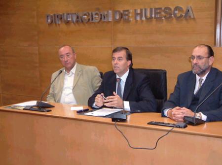 Imagen: El presidente de la Diputación transmite a la Nunciatura de la Santa...