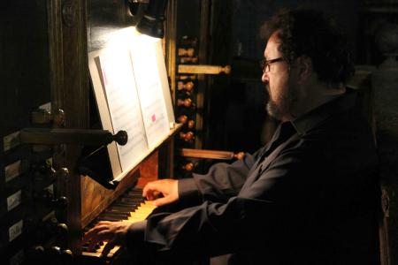 El virtuoso Javier Artigas en el órgano de Berdún, quinto concierto del...