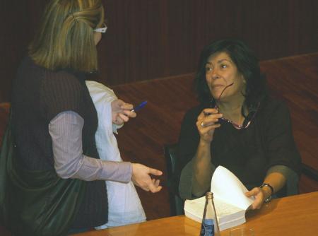 Imagen: La escritora Almudena Grandes pone el broche de oro al congreso...