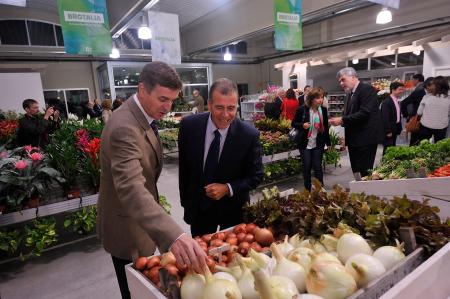 Antonio Cosculluela: `La labor de Atades Huesca es imparable´