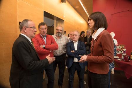 Imagen: Manuel Asorey explica a la ministra el Centro de Ciencias Pedro Pascual en Benasque FOTO JAVIER BLASCO/DPH