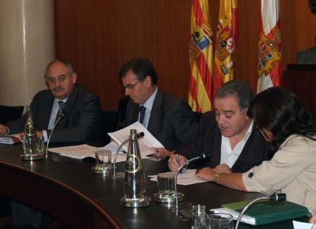 Imagen: Unanimidad en el Pleno de la Diputación al aprobar cuatro propuestas...