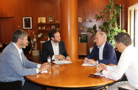 Imagen: Reunión en el despacho de Presidencia para el traspaso de poderes