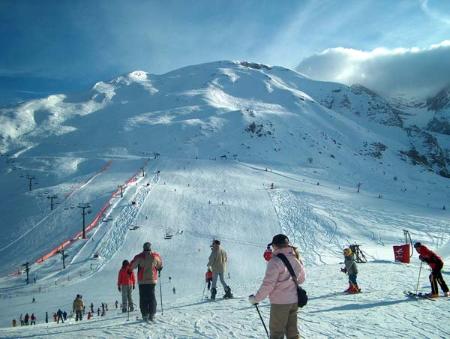 Unos 850 escolares disfrutarán de la nieve este año gracias a la Campaña...