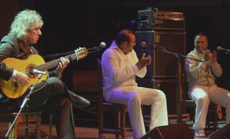 Imagen: El avance del primer disco de Pascual Gallo y Los Gitanos de Aragón está...