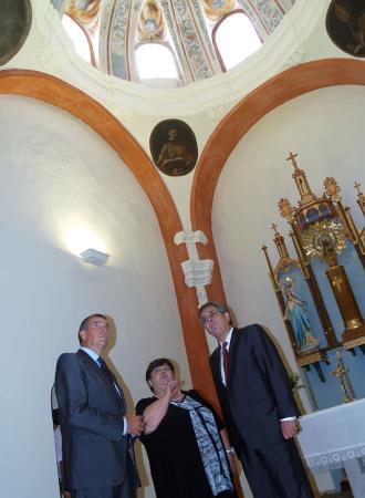 Imagen: Laluenga recupera su iglesia con unas obras que confirman su origen...