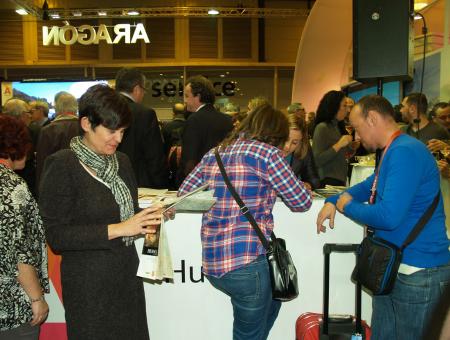 Refugios de montaña y rutas temática centran la oferta turística de la...