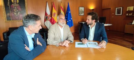 Imagen: Presidente y vicepresidente de la DPH reunidos con Javier Hernández, Lugarteniente del Justicia