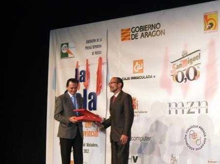 Imagen: La DPH entrega el premio a la mejor promoción deportiva al Club...