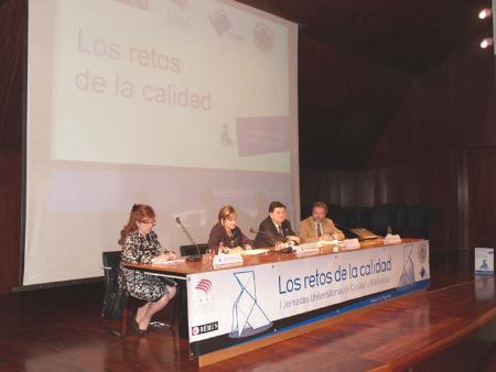 Imagen: Elisa Sanjuán preside la inauguración de las I Jornadas Universitarias...