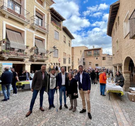 Imagen: Visita de Isaac Claver a Alquézar