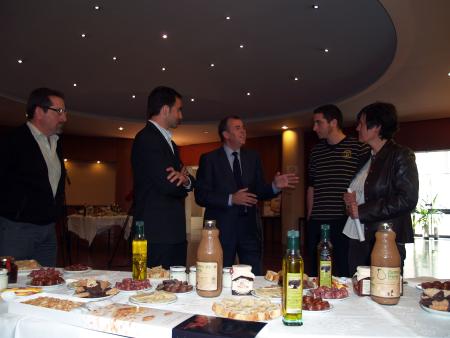 Imagen: Echa a andar en la DPH la Asociación de Productores Agroalimentarios de...