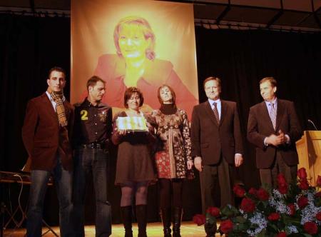 Imagen: Multitudinario homenaje en Tardienta a la labor y dedicación de María...