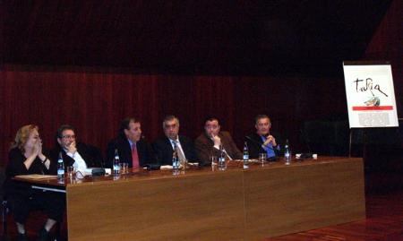 Imagen: La Diputación de Huesca acoge la presentación de la revista `Turia´,...