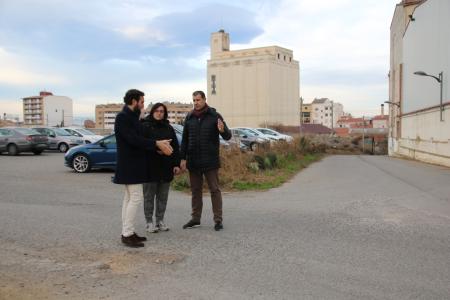 Imagen: Visita el lugar de las futuras obras el presidente de la DPH Isaac Claver, junto a Patricia Rivera y Sergio Serra