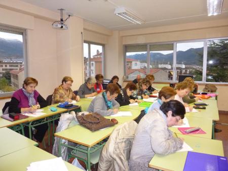 Imagen: Participantes en uno de los talleres de lengua