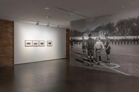 ¿Por qué las viviendas sociales tienen fachadas de colores? Vista de sala. Fotografía: Jorge Isla