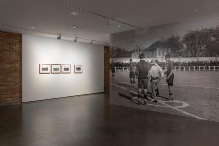 ¿Por qué las viviendas sociales tienen fachadas de colores? Vista de sala. Fotografía: Jorge Isla