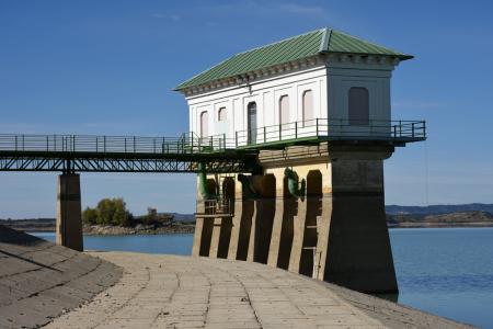 Casa de compuertas_Embalse de la Sotonera