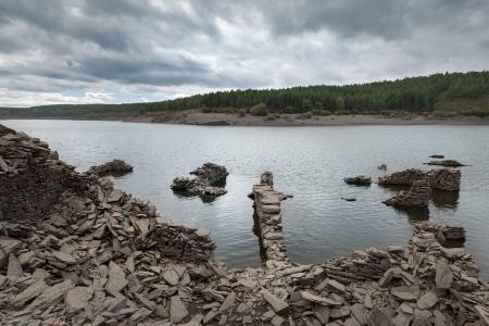 Restos del pueblo de Oliegos. Embalse de Villameca. León. 2018. © Ana Amado y Andrés Patiño