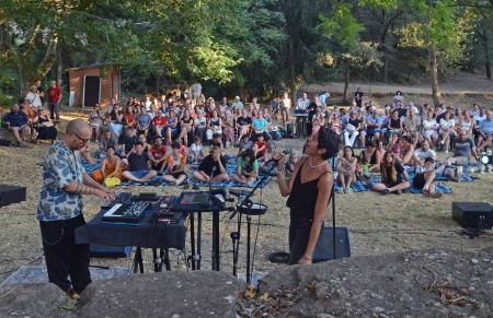 Benabarre desafía al calor para disfrutar del SoNna Huesca