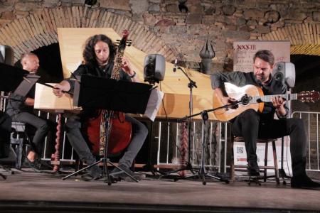 Grandes soleares, bulerías, Bach y armonías de los siglos XVI y XVII