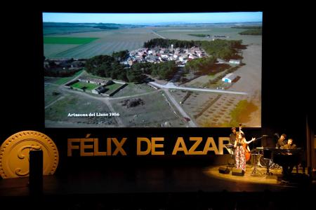 Imagen: Félix de Azara, actuación Marta Casas. F. J. Blasco