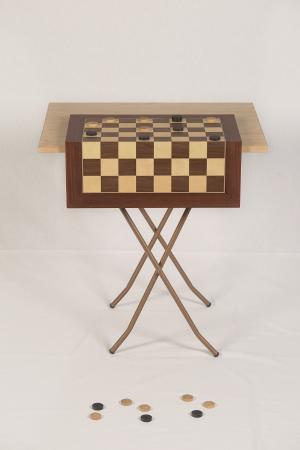 Joan Brossa Partida, 1989. Poema objeto. Madera, hierro y pintura. 70,5 x 65 x 52 cm