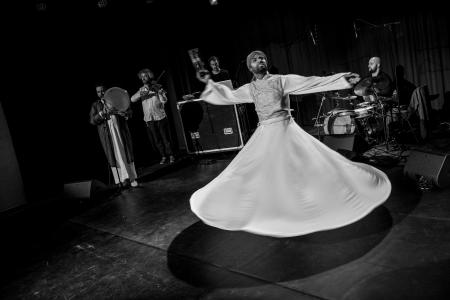 Imagen: DERVISH Tan DANCES.