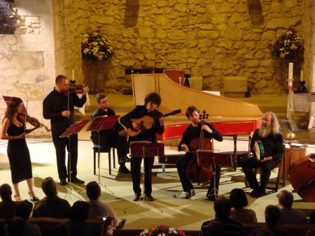 Imagen: Enrique Solinís y Euskalbarrokensemble en la Iglesia de San Martín (Hecho)