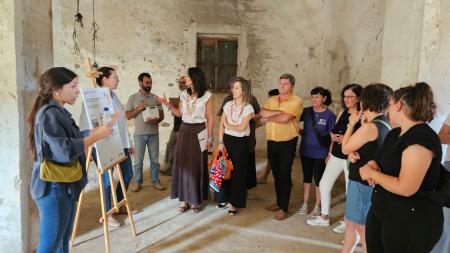 La ciudadanía monegrina apuesta por un espacio multiusos para la Casa de Obediencias de la Cartuja