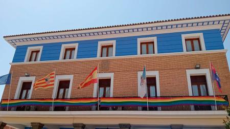 Imagen El escudo de Sariñena regresa a la fachada del edificio del Ayuntamiento
