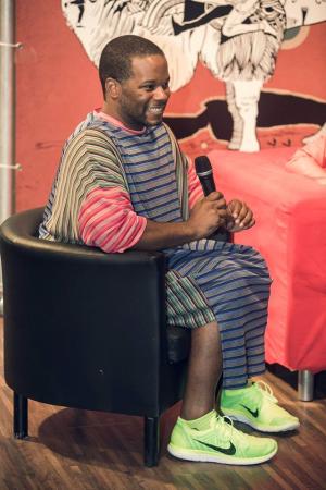 Coreón Dú durante la rueda de prensa.