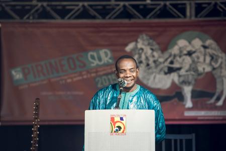 Toumani Diabaté durante su intervención después de recibir el premio.