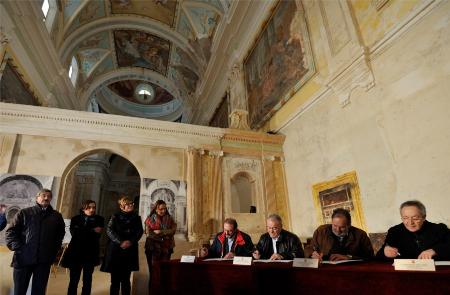 Imagen: Durante la jornada se ha firmado el acta de replanteo de las obras, paso previo al inicio de las mismas. Fotos: P.OTÍN.