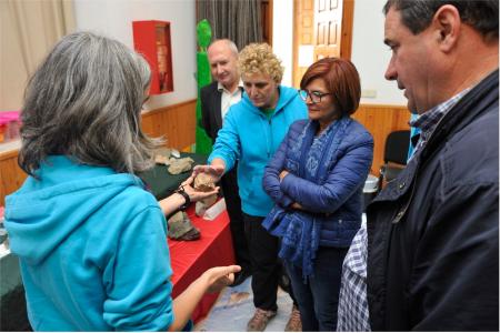 Imagen: La diputada Maribel de Pablo ha asistido a la apertura de curso del Aula de la Naturaleza.