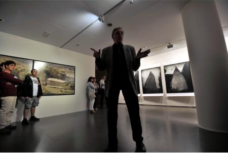 Enrique Carbó en una de sus explicaciones. Foto: P. Otín.