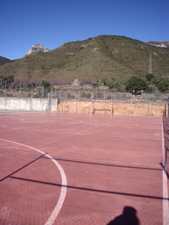 Imagen Instalaciones deportivas de la Urbanización Parque de Guara