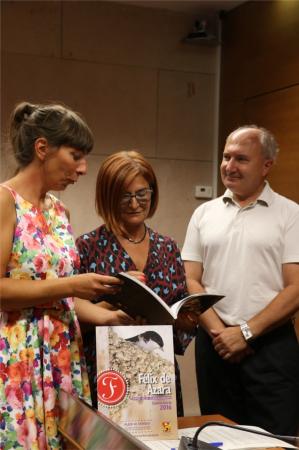 Imagen de un momento de la presentación, con Francisco Orduna, Maribel de Pablo y Rebeca Rodrigo.