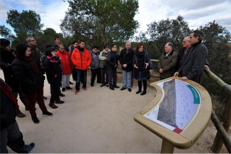 Imagen: El mirador se encuentra junto a una zona recreativa en la sierra de San Quílez. Fotos: P. OTÍN.