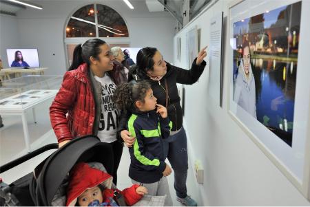 La muestra puede visitarse hasta el día 29 de enero en el Matadero. Fotos de la inauguración: P.OTIN.