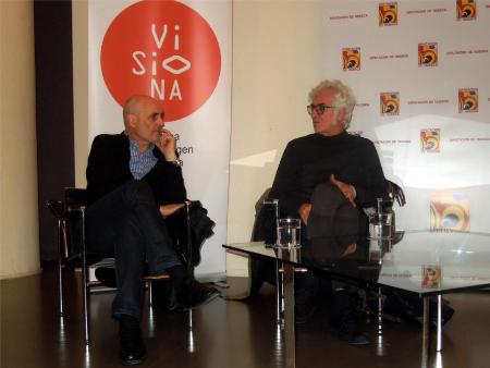 Imagen: Miguel Mena y Miguel Gallardo, durante su encuentro en la DPH.