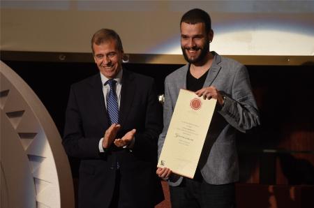 Foto de familia de todos los premiados de la gala de los XVIII Félix de Azara. Fotos: J. BLASCO.